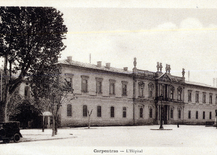 Vue ancien hôpital de Carpentras